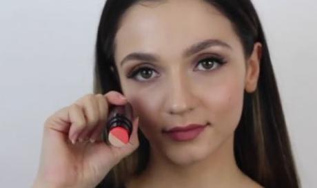 Strobing vs contouring en maquillaje y Glow Expert Duo Stick Strobing vs contouring en maquillaje y Glow Expert Duo Stick