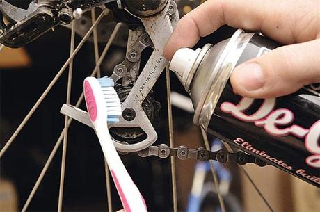 ¿Cómo elegir el mejor lubricante para nuestra bici?