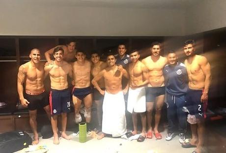 Jugadores de Chivas lucen musculosos cuerpos despues del empate ante Rayados Jugadores de Chivas lucen musculosos cuerpos despues del empate ante Rayados
