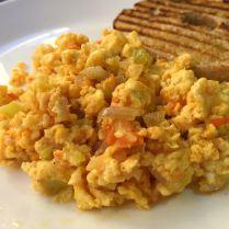 Huevos revueltos con un toque de chulería Huevos revueltos con un toque de chulería