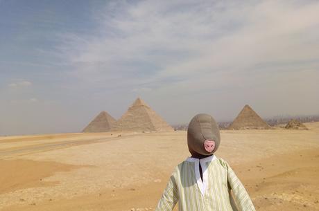 Totopo Brown, el mundo de un topo muy peculiar. Totopo Brown, el mundo de un topo muy peculiar.