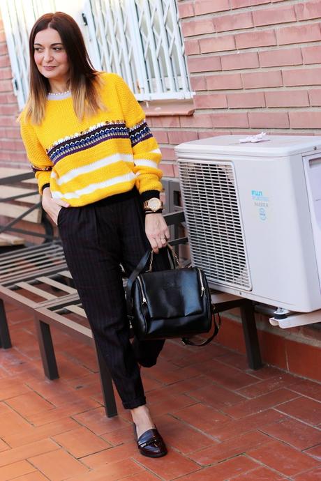 Jersey amarillo con perlas y lentejuelas de ZAFUL