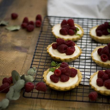 TARTALETAS DE CHOCOLATE BLANCO, MASCARPONE Y FRAMBUESAS