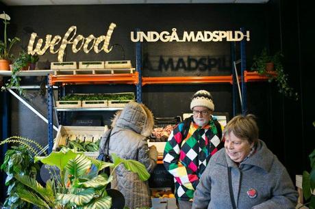 Abre el primer supermercado de comida expirada en Dinamarca