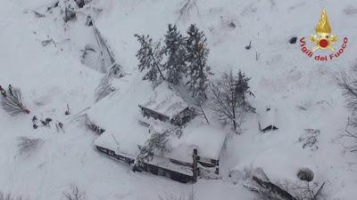 Avalancha de nieve en un hotel de Italia