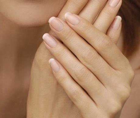 Como mantener la salud de las manos en invierno........ How to keep your hands healthy in winter Como mantener la salud de las manos en invierno........ How to keep your hands healthy in winter