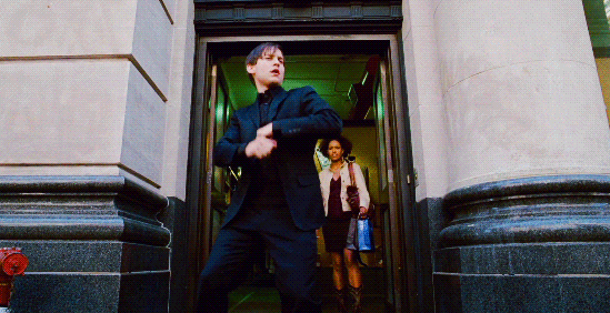 Movie Nights: sacando el lado cinéfilo con el Movie tag {Parte I} http://static02.mediaite.com/themarysue/uploads/2016/04/spiderman-gif-3.gif