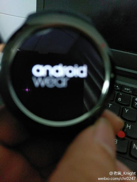 Se filtran fotos del primer reloj con Android Wear de HTC
