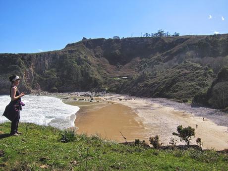 Playas de Cué, Portiello, Toro y la Ballota desde Cué.