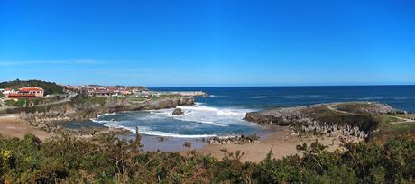 Playas de Cué, Portiello, Toro y la Ballota desde Cué.