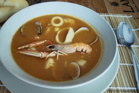 Sopa de pescado y mariscos