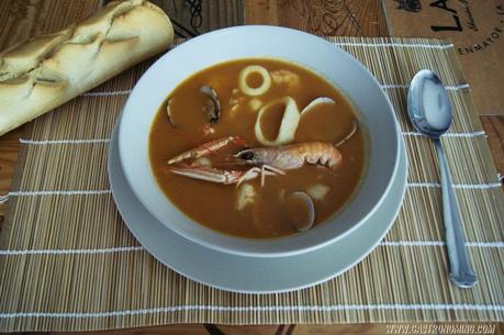 Sopa de pescado y mariscos