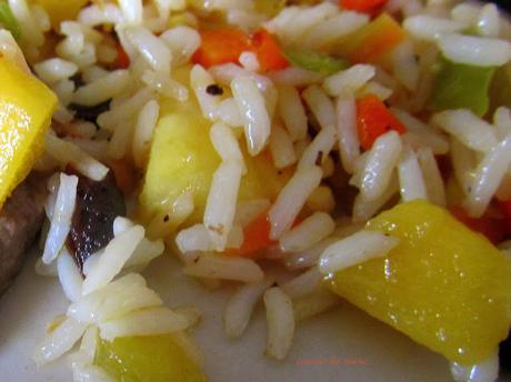 Salteado de arroz y mango