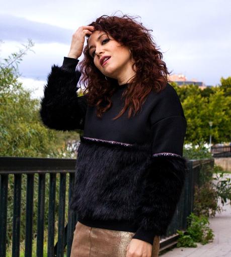 Melange-Boutique blog de moda, fashion blog melange_boutique_fashion_blog_de_moda_sudadera_boho_pelo_chic_outfit_falda_metalica_shein_mango_kaidandizo_antonioborjafotografos_11