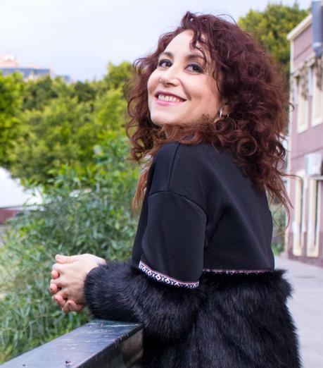 Melange-Boutique blog de moda, fashion blog melange_boutique_fashion_blog_de_moda_sudadera_boho_pelo_chic_outfit_falda_metalica_shein_mango_kaidandizo_antonioborjafotografos_11