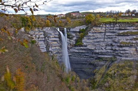 Cascada de Gujuli o la maldición de una lamia