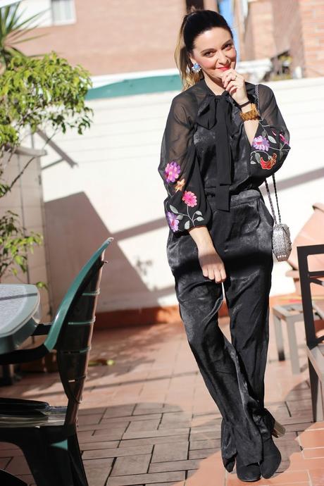 Con un mono muy especial Con un mono muy especial