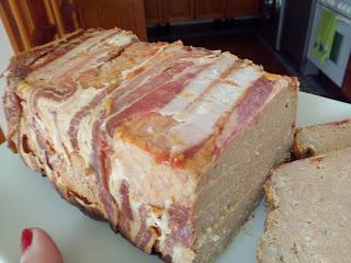MEATLOAF (PASTEL DE CARNE ESTADOUNIDENSE) MEATLOAF (PASTEL DE CARNE ESTADOUNIDENSE)
