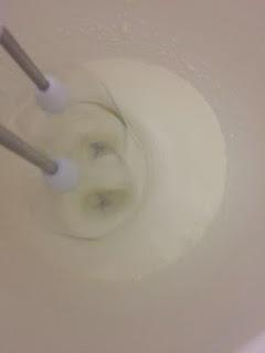 VASITOS DE CHEESECAKE CON FRESAS VASITOS DE CHEESECAKE CON FRESAS