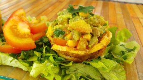 Tartaletas de plátano macho rellenas de guacamole