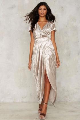 Vestidos metalizados: la tendencia de la temporada Vestidos metalizados: la tendencia de la temporada