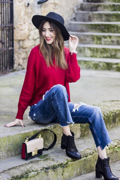 MOM JEANS - ¿CÓMO COMBINARLOS?OUTFITS E IDEAS