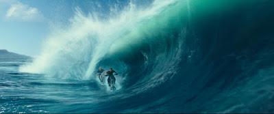 xXx Reactivated, Vin Diesel en su salsa Surfing en moto flotante, casi na