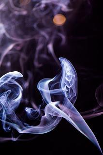 El humo se asemeja a una bailarina. Fotografiar-humo-Abuelohara