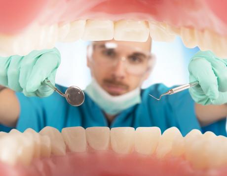 Tratamiento dental que requiere anestesia en niños: los peligros de no contar con un anestesiólogo competente (Parte 2)