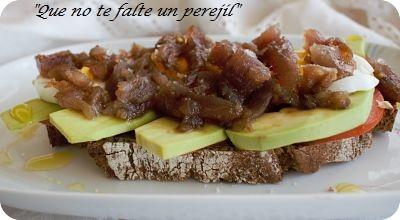 Tosta de Atún ( Marinado con Cítricos ) y Aguacate