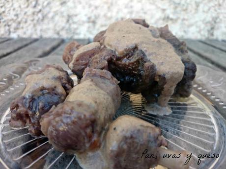 Rabo de ternera guisado al vino tinto (tradicional o Crock-Pot) Rabo de ternera guisado al vino tinto (tradicional o Crock-Pot)