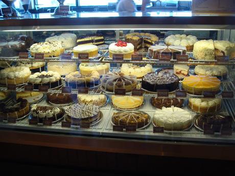 Expositor de postres THE CHEESCAKE FACTORY