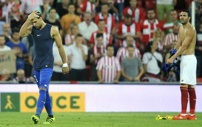 Kiyotake y Sirigu se marchan del Sevilla FC