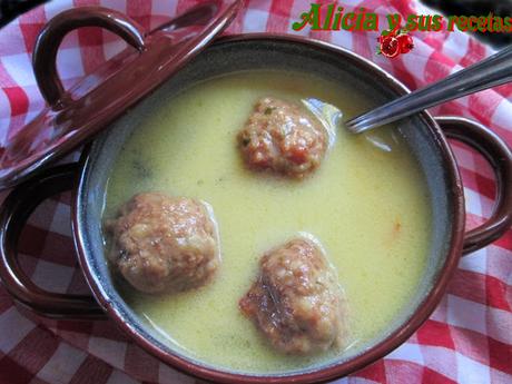 SOPA DE ALBÓNDIGAS DE CARNE