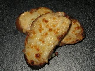 TOSTA DE QUESO CON ACEITE