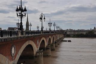 pont de pierre burdeos