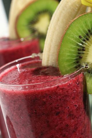 http://ecoosfera.com/2014/03/10-smoothies-deliciosos-para-empezar-tu-dia-de-la-mejor-manera/ http://www.dreamstime.com/stock-photography-healthy-smoothie-image2194692