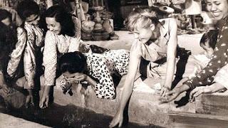 MI VIDA EMPIEZA EN MALASIA (A Town Like Alice) (Gran Bretaña (Ahora Reino Unido (U.K.); 1956) Drama, Bélico