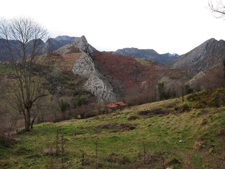 PICO TEYEU DESDE SANTILLAN POR CUENYE MALA Y BEYU PEN