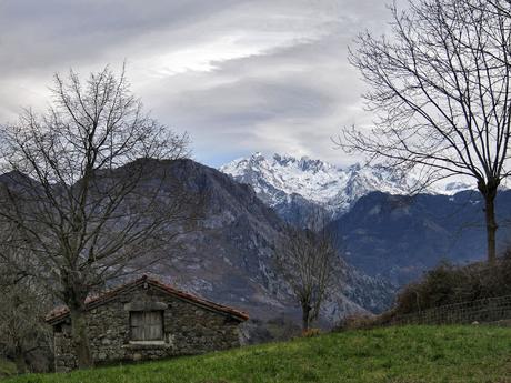 PICO TEYEU DESDE SANTILLAN POR CUENYE MALA Y BEYU PEN