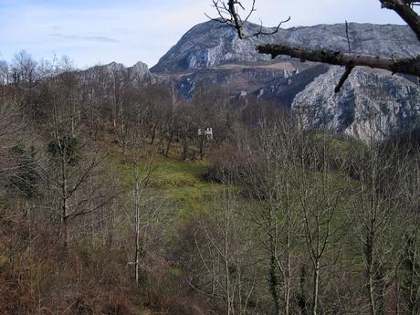 PICO TEYEU DESDE SANTILLAN POR CUENYE MALA Y BEYU PEN