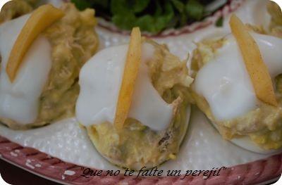 Atún Rojo en Aceite y Huevos Rellenos de Atún y Pérsimon huevos_rellenos
