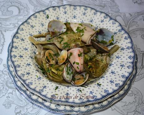 Alcachofas con almejas y chipirones Alcachofas con almejas y chipirones
