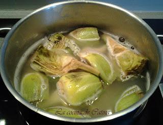 Alcachofas con almejas y chipirones Alcachofas con almejas y chipirones