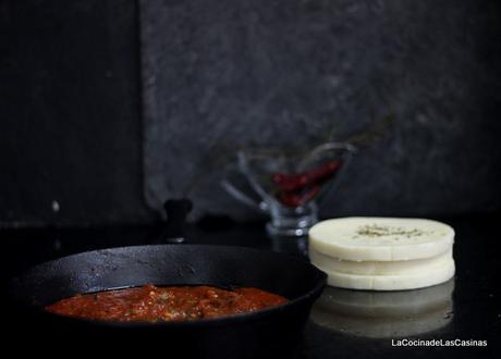 Provoleta con Salsa Arrabiata Provoleta con Salsa Arrabiata