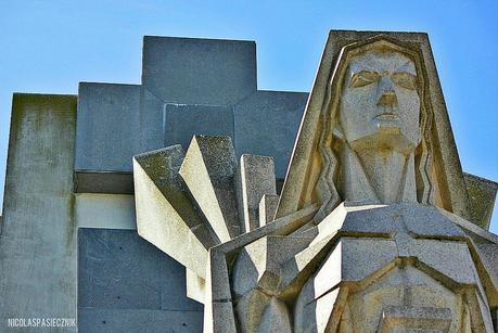 Cementerio de Azul: la obra cumbre del Arq. Salamone Cementerio de Azul: la obra cumbre del Arq. Salamone