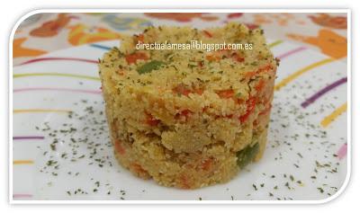 Cuscús de coliflor con verduras y pollo