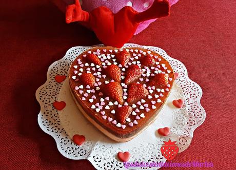 Tarta San Valentin: Queso, Chocolate y Fresas