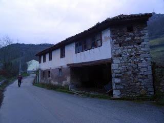 San Andrés de Trubia-Cascadas de Guanga-El Picón de la Bobia-Plantón-Grandamiana