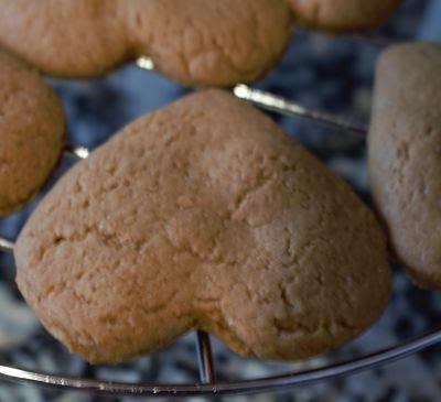 Galletas de Mantequilla y Cacao con Corazón ( Microondas )